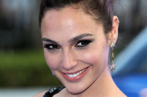 Gal Gadot Wonder Woman Actress Responds To Claims Her Breasts Are Too