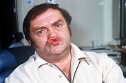 Les Dawson wrote romance novel under female name - what would his ...