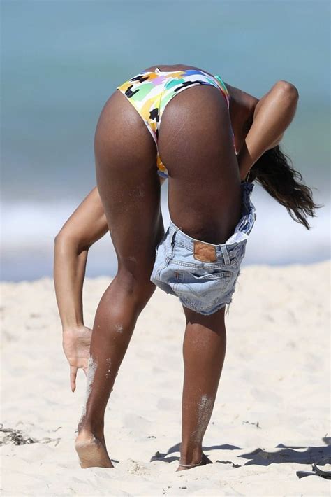 Kelly Rowland Ass And Tits In Bikini 85 Pics Xhamster