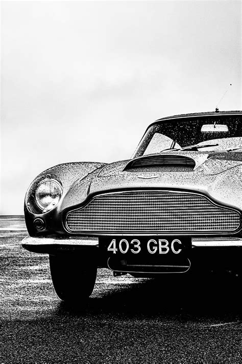 James Bond Aston Martin Db5 Wallpaper