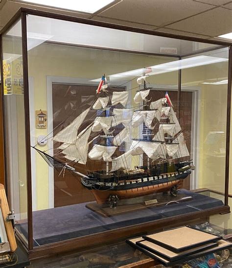 38 Inch Large Uss Constitution Ship Model And Display Case Set Wood Old