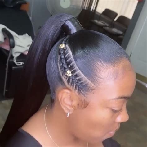 If your hair looks a bit greasy, then you can spray some products on it. Pin by AO Keez 🥵 ️ on Acc | Quick weave hairstyles, Pretty ...