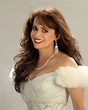 Louise Mandrell to perform holiday concert with Rowan staff, students ...