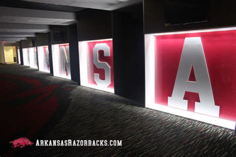 Best College Football Locker Rooms 2014