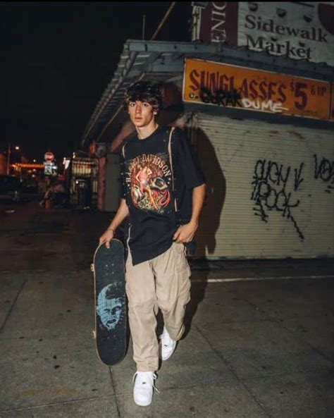 Achieve The Cool Skater Look Summer Outfit Ideas For Men