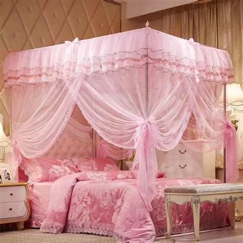 Canopy beds, which have been long considered a sign of luxury. Canopy Bed Toppers Ideas for Beautiful Look