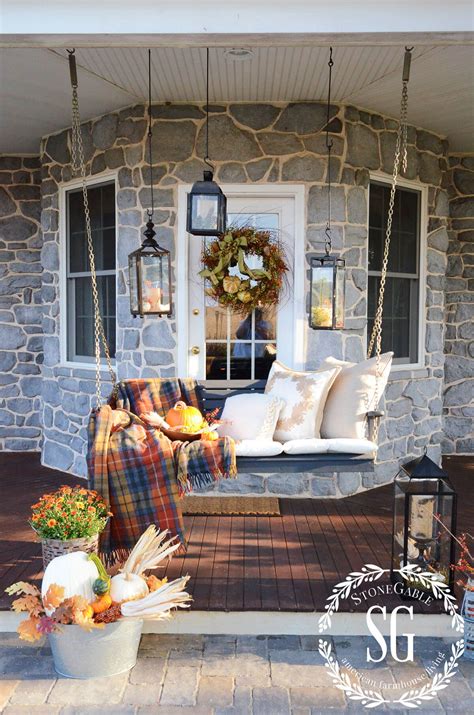 29 Best Farmhouse Fall Decorating Ideas And Designs For 2020