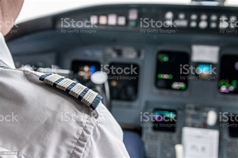 Photo Libre De Droit De Pilotes Dans Le Cockpit Banque Dimages Et Plus Dimages Libres De Droit