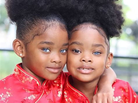 Comment Les Trueblue Twins Ont Conquise Internet Lhistoire Des Sœurs