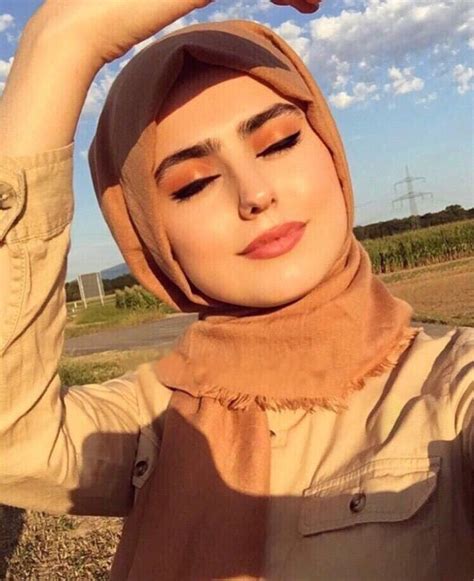 انتشلني من الظلمات الى النور من انا؟ In 2020 Hijab Hipster Beautiful Hijab Arab Girls Hijab