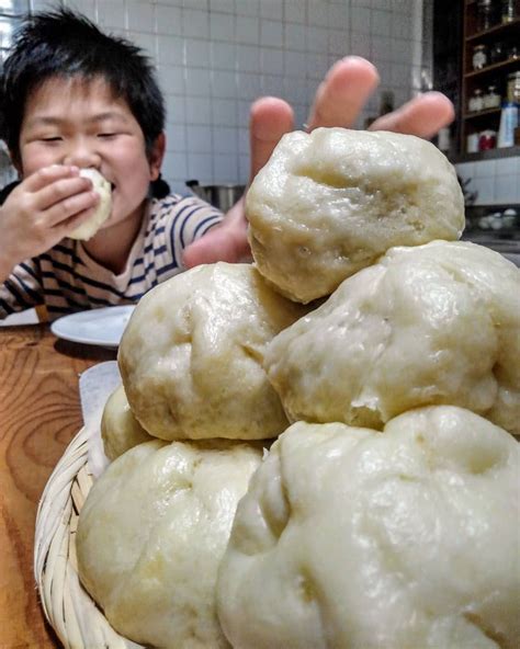 Food Recipies Cooking Recipes Steamed Bao Buns Meat Bun Japenese Food Delish Delicious
