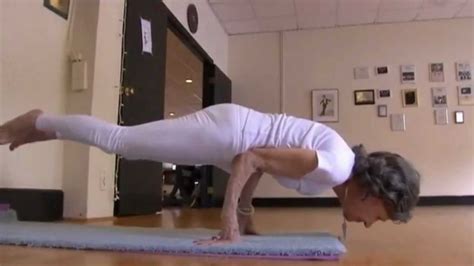 93 Year Old Yoga Instructor Can Still Pose Perfectly Youtube