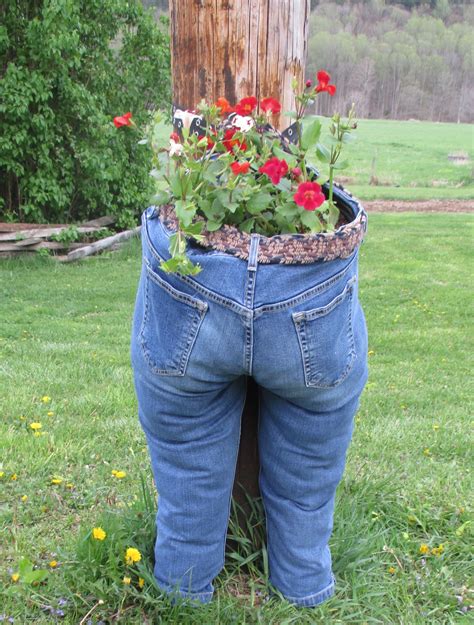 Pin By Julia On Deja Vu Old Jeans Diy Old Jeans Planters