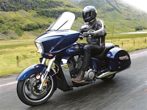 Engine performance for the 2012 victory cross country tour: VICTORY CROSS COUNTRY (2010-on) Review | MCN