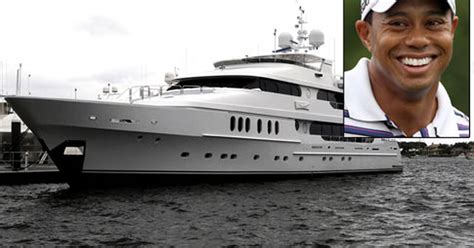 Tiger Woods Putting Foot Yacht Privacy Up For Sale Wants Million
