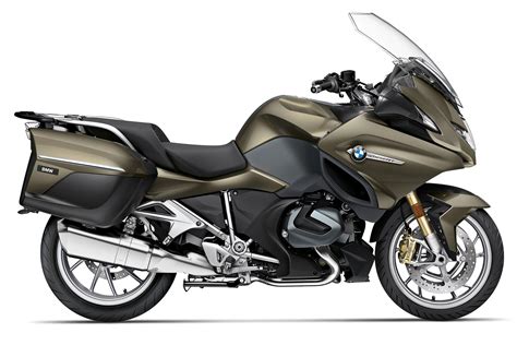 Se per l'estetica si può. 2021 BMW R 1250 RT First Look (11 Fast Facts, Specs + 28 ...