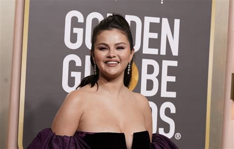 Selena Gomezs Lupus Meds Make Her Gain Weight So What Cirrkus News