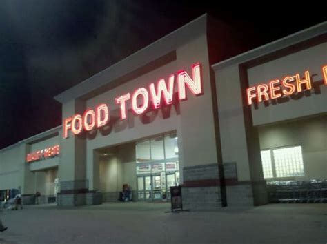 Food town is a locally owned company with thirty locations in the houston and surrounding areas. Lewis Food Town Inc - Grocery - Houston, TX