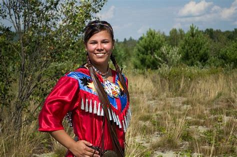 native canadian women as photo subjects and photographers native canadian canadian girls women