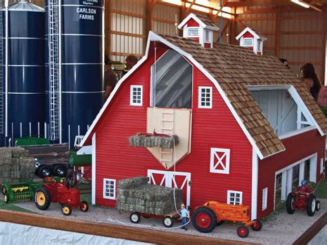 National Farm Toy Show 116 Scale Model Scores First Place Farm