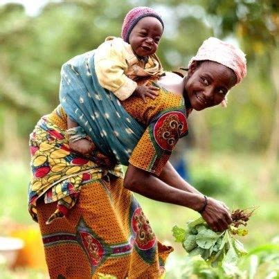 La Maman Africaine Au Champs M Re Et Enfant Afrique Visage Du Monde