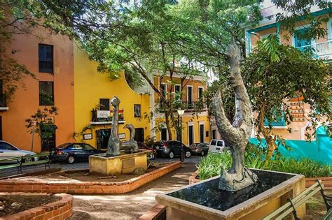 But the second oldest city in the americas also boasts fine beaches, lush rainforests, verdant mountainsides, imposing forts and a lovely tropical climate. One Day In Old San Juan Puerto Rico. | Vagrants Of The ...