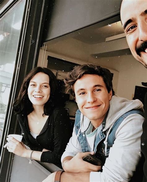 We would like to show you a description here but the site won't allow us. Javier y Sofia Control Z | Filmes, Series e filmes, Trailer