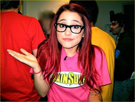 Love The Nerdy Glasses On Her Cat Valentine Ariana Grande Ariana