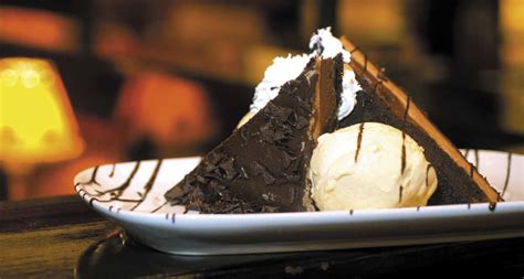 Longhorn steakhouse is a casual steakhouse restaurant chain founded in atlanta, georgia in 1981. Death by Chocolate Award | Longhorn Steakhouse | Feast ...