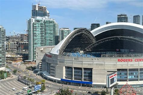 The Roof At The Rogers Centre Is Open And People Have Thoughts On What