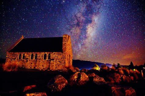 The Glorious Night Sky Of Lake Tekapo New Zealand One Of The Best