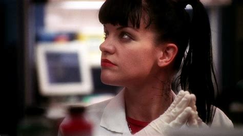 Watch NCIS Season 2 Episode 14: Witness - Full show on Paramount Plus