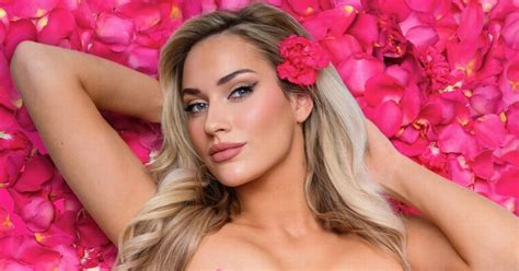 World S Sexiest Woman Paige Spiranac Poses Fully Naked Covered In Just Petals Daily Star