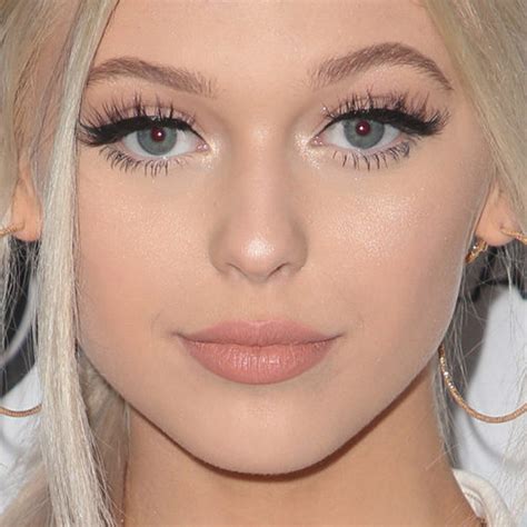 Loren Gray Beechs Makeup Photos And Products Steal Her Style