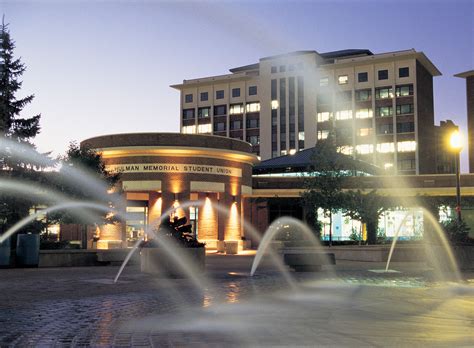 File:Indiana State University Dede Plaza.jpg - Wikimedia Commons
