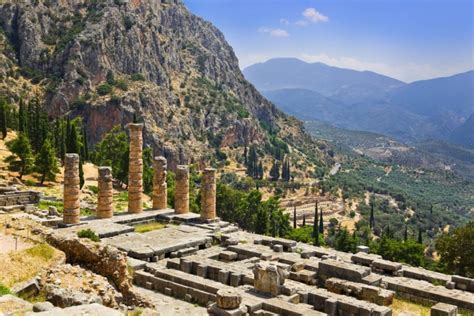Delphi The Land Of Apollo Greekingme