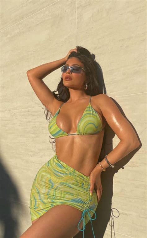 Photos From Kylie Jenners Bikini Pics E Online