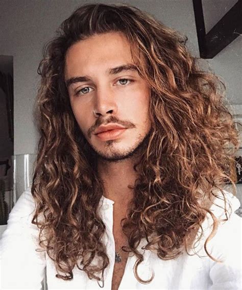To even out the proportions of the triangle face shape, it's best to add a few shorter layers in the front to draw more attention to the eyes and add width to the forehead. 39 Best Curly Hairstyles & Haircuts For Men (2021 Styles)