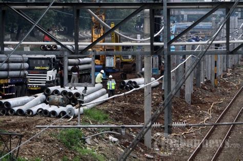 Proyek Pembangunan Kereta Api Bandara Foto Tribunnews Com