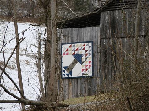 Tree Of Life On The Appalachian Quilt Trail In Kyles Ford Tn Barn Quilts Barn Quilt Tree Quilt