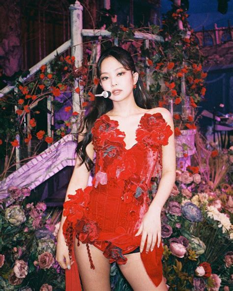 7 Moments Blackpink Jennie Turns Into A Gorgeous Goddess In Red