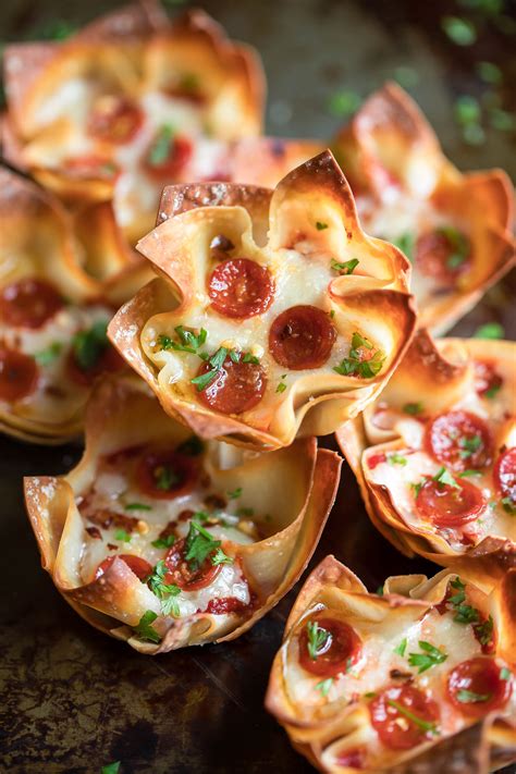 Wonton Pizza Cups Easy Cheesy Pizza Bites Peas And Crayons