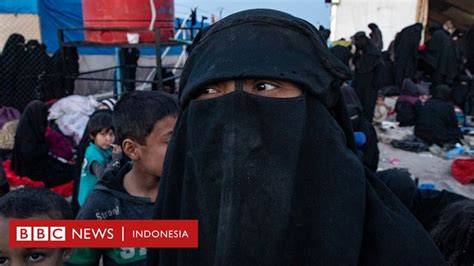 Puluhan Wni Ditemukan Di Antara Ribuan Petempur Asing Isis Di Kamp