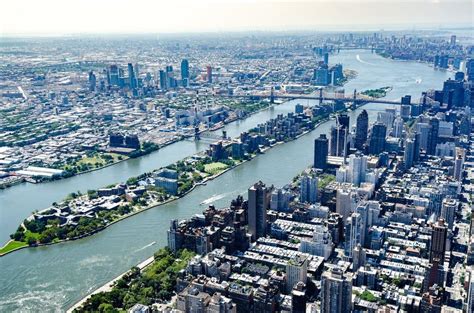 Roosevelt Island The Calm Oasis Between Manhattan And Queens Nyc