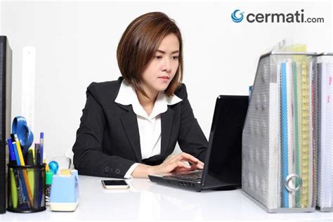 Bagaimanapun juga sebuah perusahaan pasti membutuhkan beberapa orang untuk. Tugas Staff Administrasi Di Perusahaan Finance - Bagis