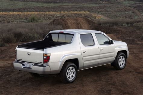 New color combinations for the dashboard became available. 2007 Honda Ridgeline Pictures, History, Value, Research ...