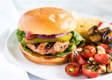 The Best Turkey Burgers 5 Ingredients I Heart Naptime