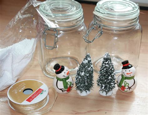 Maybe you would like to learn more about one of these? How to Make Easy Snowman Christmas Table Centerpieces