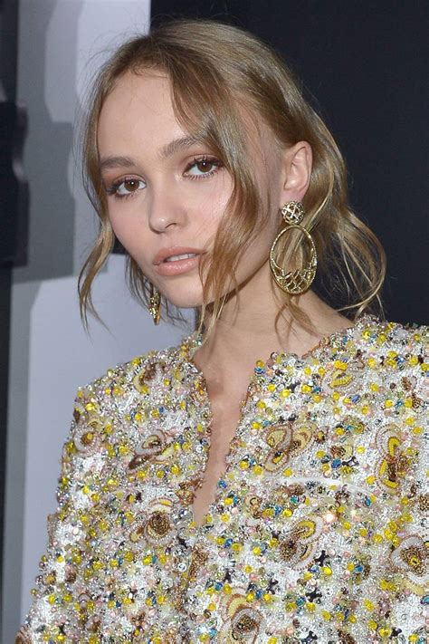 Lily Rose Depp Hair And Makeup Best Beauty Looks 2017 Glamour Uk