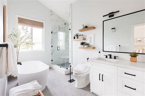 44 Primary Bathroom Ideas To Covet Right Now